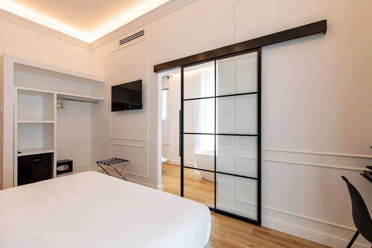 Hotel Unico Relais Neapel 5*,