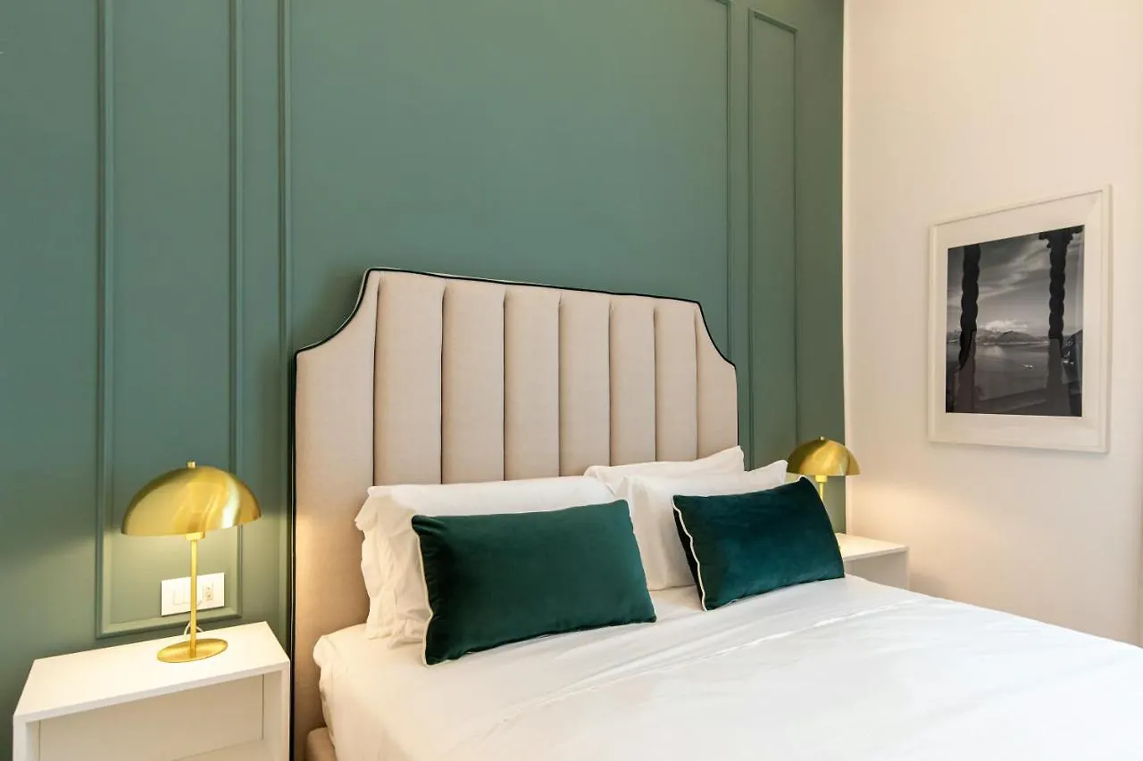 Unico Relais Hotel Naples 5*,